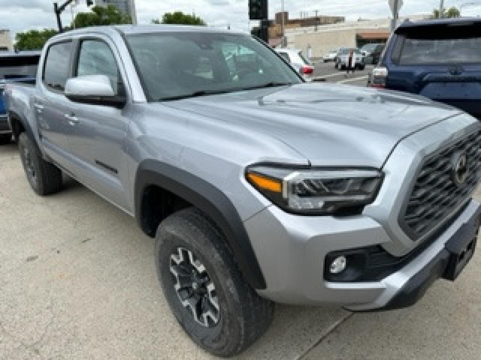 2020 SILVER Toyota Tacoma SR5 Double Cab Long Bed V6 6AT 4WD (3TMCZ5AN2LM) with an 3.5L V6 DOHC 24V engine, 6A transmission, located at 3200 1st Avenue North, Billings, MT, 59101, (406) 245-9055, 45.779270, -108.510742 - Super Sharp and Very Hard to Find! Low Mileage Tacoma 4 Door Long Box with TRD Package, Power Seat, Power Windows, Power Door Locks, Tow Package, Bed Liner and Only 15,300 Miles! Auto Brokers of Montana/AA&A Auto Rental/Fox Car Rental Billings - Photo #2