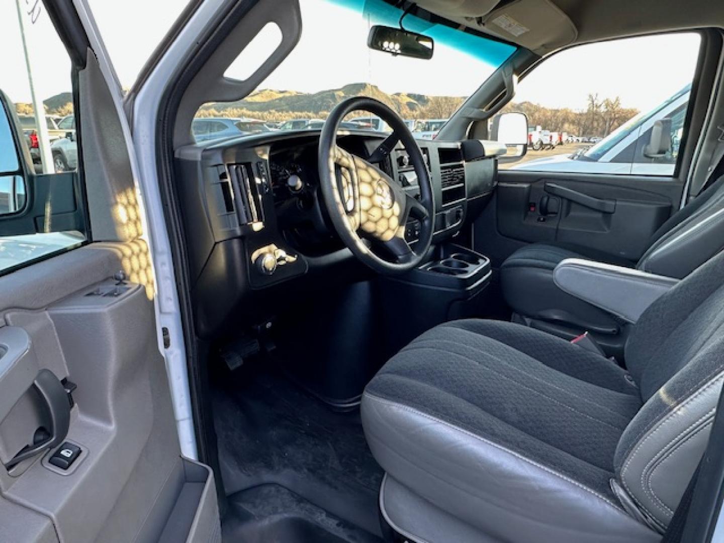 2022 White /Gray GMC Savana G2500 Cargo (1GTW7AFP6N1) with an 4.3L V6 engine, 6A transmission, located at 3200 1st Avenue North, Billings, MT, 59101, (406) 245-9055, 45.779270, -108.510742 - One Owner, Off-Lease 3/4 Ton Cargo Van. Bulk Head, Running Boards, Tilt Steering, Power Windows, Air Conditioning, Rear Cargo Floor Mat, 4.3 V6, and Only 30,000 Miles! CarFax Dealer Auto Brokers of Montana/AA&A Auto Rental/Fox CAr Rental Billings - Photo#8