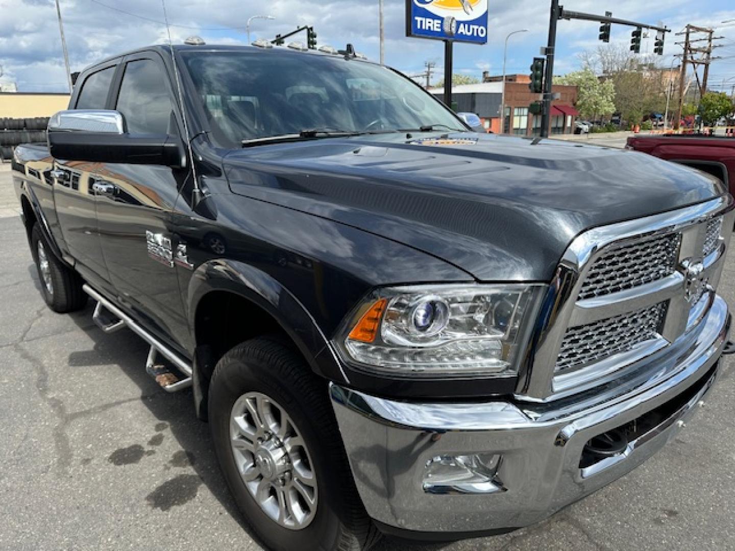 2015 Metallic /Charcoal leather RAM 3500 Laramie Crew Cab SWB 4WD (3C63R3EL6FG) with an 6.7L L6 OHV 24V TURBO DIESEL engine, 6-Speed Automatic transmission, located at 3200 1st Avenue North, Billings, MT, 59101, (406) 245-9055, 45.779270, -108.510742 - Super Nice and Rare, 1 Owner 3500 Crew Cab 4X4 Truck with All the Whistles and Bells! Cummins Diesel, Laramie Package, Power Moon Roof, Dual Power Seats, Bed Liner, Tow Package, Full Leather Interior, Automatic Transmission, Power Windows, Power Door Locks, Full Floor Mats, Dual Air Suspension for - Photo#3
