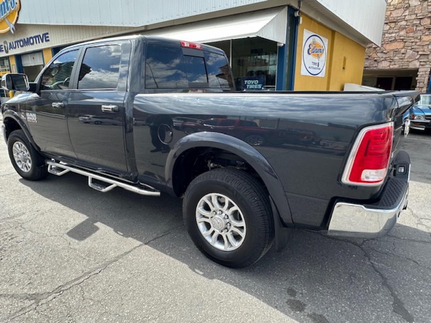 2015 Metallic /Charcoal leather RAM 3500 Laramie Crew Cab SWB 4WD (3C63R3EL6FG) with an 6.7L L6 OHV 24V TURBO DIESEL engine, 6-Speed Automatic transmission, located at 3200 1st Avenue North, Billings, MT, 59101, (406) 245-9055, 45.779270, -108.510742 - Super Nice and Rare, 1 Owner 3500 Crew Cab 4X4 Truck with All the Whistles and Bells! Cummins Diesel, Laramie Package, Power Moon Roof, Dual Power Seats, Bed Liner, Tow Package, Full Leather Interior, Automatic Transmission, Power Windows, Power Door Locks, Full Floor Mats, Dual Air Suspension for - Photo#8
