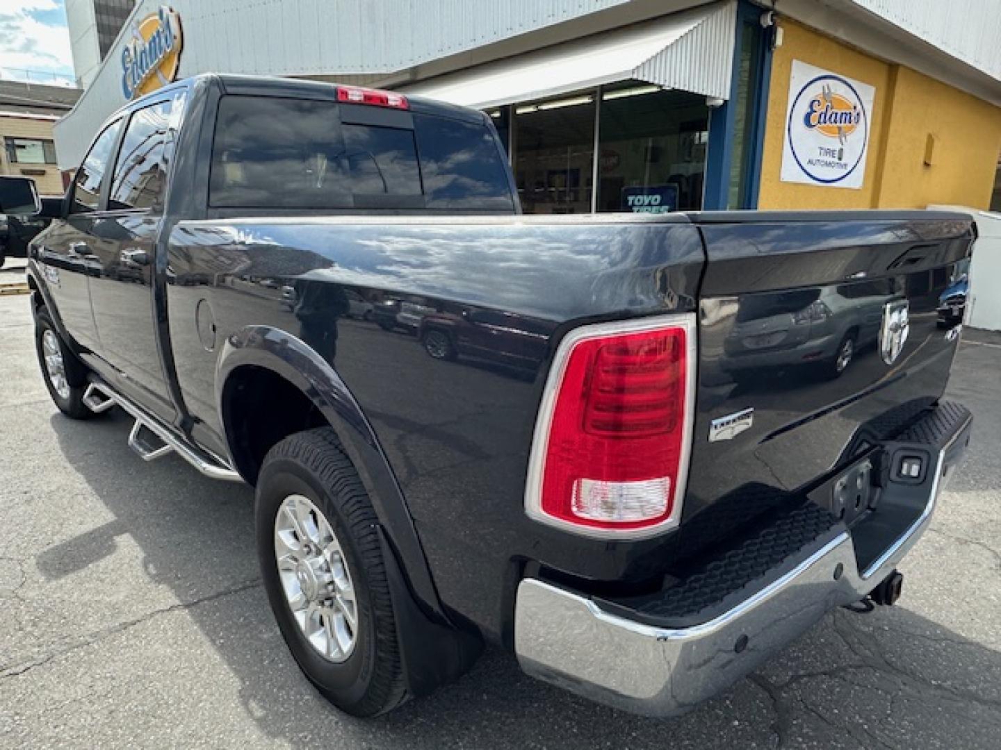 2015 Metallic /Charcoal leather RAM 3500 Laramie Crew Cab SWB 4WD (3C63R3EL6FG) with an 6.7L L6 OHV 24V TURBO DIESEL engine, 6-Speed Automatic transmission, located at 3200 1st Avenue North, Billings, MT, 59101, (406) 245-9055, 45.779270, -108.510742 - Super Nice and Rare, 1 Owner 3500 Crew Cab 4X4 Truck with All the Whistles and Bells! Cummins Diesel, Laramie Package, Power Moon Roof, Dual Power Seats, Bed Liner, Tow Package, Full Leather Interior, Automatic Transmission, Power Windows, Power Door Locks, Full Floor Mats, Dual Air Suspension for - Photo#9