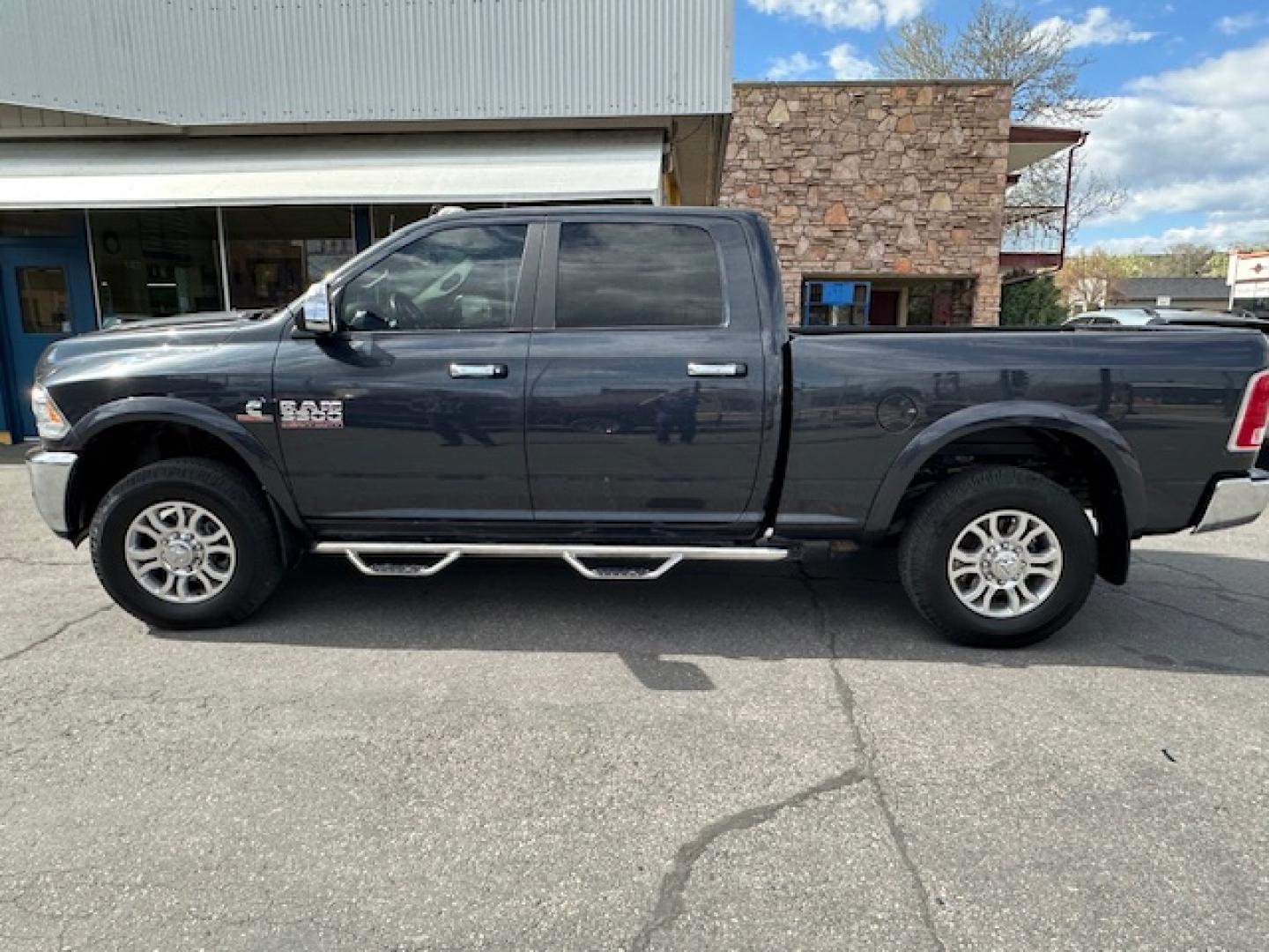2015 Metallic /Charcoal leather RAM 3500 Laramie Crew Cab SWB 4WD (3C63R3EL6FG) with an 6.7L L6 OHV 24V TURBO DIESEL engine, 6-Speed Automatic transmission, located at 3200 1st Avenue North, Billings, MT, 59101, (406) 245-9055, 45.779270, -108.510742 - Super Nice and Rare, 1 Owner 3500 Crew Cab 4X4 Truck with All the Whistles and Bells! Cummins Diesel, Laramie Package, Power Moon Roof, Dual Power Seats, Bed Liner, Tow Package, Full Leather Interior, Automatic Transmission, Power Windows, Power Door Locks, Full Floor Mats, Dual Air Suspension for - Photo#10