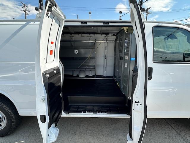 2021 White /Gray GMC Savana G2500 Extended Cargo (1GTW7BF17M1) with an 2.8L L4 TURBO DIESEL engine, 6A transmission, located at 3200 1st Avenue North, Billings, MT, 59101, (406) 245-9055, 45.779270, -108.510742 - Super Sharp and Rare! Duramax Diesel 2500 Extended Cargo Van with New Tires, Bulk Head, Bins, Shelving, Adrian Roof Rack, Power Windows, Power Door Locks, Tilt Steering, Cruise Control, Air Conditioning, Extremely Low Mileage and Much More! CarFax Dealer. Auto Brokers of Montana/AA&A Auto Rental/ - Photo#9