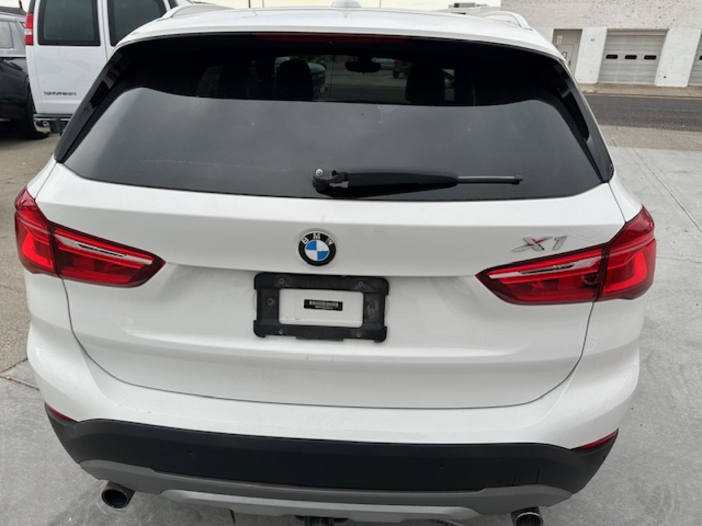2016 White /Charcoal BMW X1 xDrive28i (WBXHT3C39GP) with an 2.0L L4 DOHC 16V engine, 8A transmission, located at 3200 1st Avenue North, Billings, MT, 59101, (406) 245-9055, 45.779270, -108.510742 - Super Nice Local All Wheel Drive Trade-In! Low Mileage, Power Seats, Leather Interior, Alloy Wheels, Great Tires, Automatic Transmission, Power Windows, Power Door Locks, Luxury and Only 84,000 Miles:) CarFax Dealer. Auto Brokers of Montana/AA&A Auto Rental/Fox Car Rental Billings - Photo#4