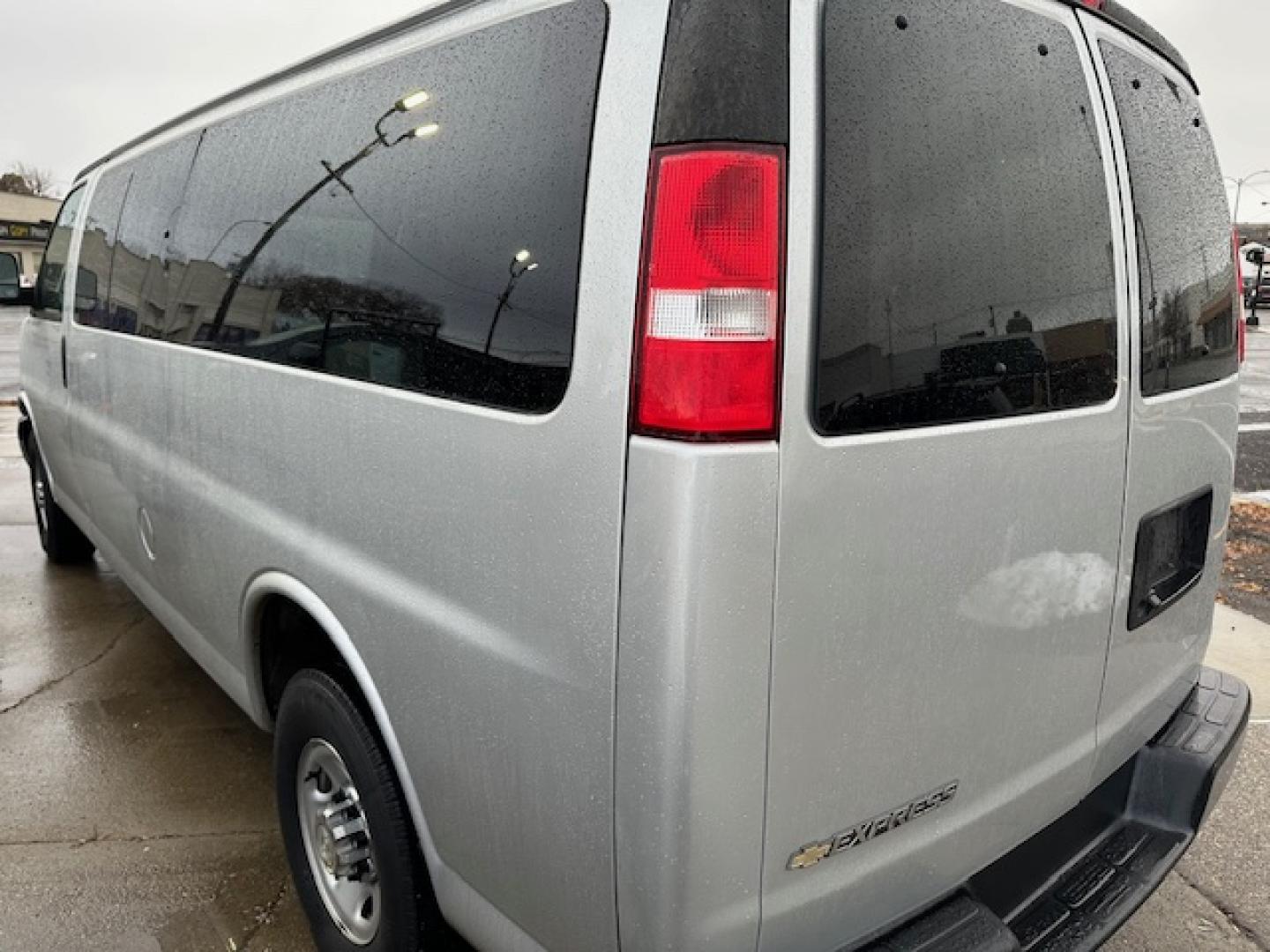2019 SILVER /Beige Chevrolet Express LT 3500 Extended (1GAZGPFP4K1) with an 4.3L V6 engine, 6A transmission, located at 3200 1st Ave North, Billings, MT, 59101, (406) 245-9759, 45.779270, -108.510742 - Super Low Mileage Extended 12 Passenger Van. Power Windows, Power Door Locks, Tilt Steering Column, Cruise Control, LT Package, Front & Rear Heat/Air Conditioning and Much More! CarFax Dealer. Auto Brokers of Montana/AA&A Auto Rental/Fox Car Rental Billings - Photo#6