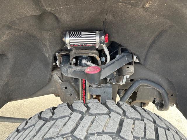 2024 Titanium Rush Metallic /Tu-Tone Leather GMC Sierra 2500HD AT4 Crew Cab 4WD (1GT49PEY3RF) with an 6.6L V8 OHV 16V TURBO DIESEL engine, 6A transmission, located at 3200 1st Avenue North, Billings, MT, 59101, (406) 245-9055, 45.779270, -108.510742 - A Gorgeous Truck with All the Options Including a Lift for Extra Clearance! Full LEather Interior with the Kalahari Accents, 6.6 DuraMax Diesel Power, Allison 10 Speed Automatic Transmission, Power Running Boards, Power Windows, Power Door Locks, Power Moon-Roof, Soft Tonneau Cover, Tow Package, Pa - Photo#11