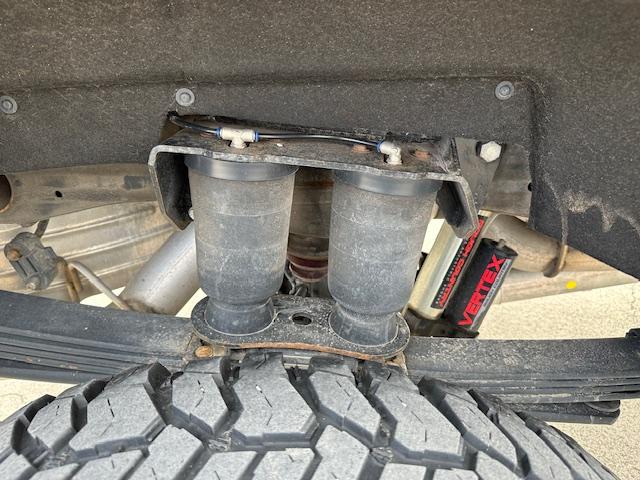 2024 Titanium Rush Metallic /Tu-Tone Leather GMC Sierra 2500HD AT4 Crew Cab 4WD (1GT49PEY3RF) with an 6.6L V8 OHV 16V TURBO DIESEL engine, 6A transmission, located at 3200 1st Avenue North, Billings, MT, 59101, (406) 245-9055, 45.779270, -108.510742 - A Gorgeous Truck with All the Options Including a Lift for Extra Clearance! Full LEather Interior with the Kalahari Accents, 6.6 DuraMax Diesel Power, Allison 10 Speed Automatic Transmission, Power Running Boards, Power Windows, Power Door Locks, Power Moon-Roof, Soft Tonneau Cover, Tow Package, Pa - Photo#12