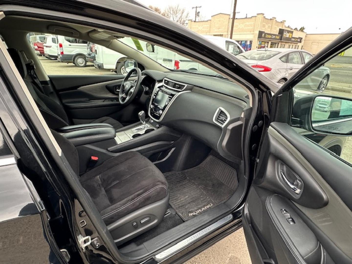 2017 Black /Charcoal Nissan Murano Platinum AWD (5N1AZ2MH5HN) with an 3.5L V6 DOHC 24V engine, CVT transmission, located at 3200 1st Avenue North, Billings, MT, 59101, (406) 245-9055, 45.779270, -108.510742 - Local Trade-In and Ready to Drive! All Wheel Drive, Power Windows, Power Door Locks, Power Seats, Alloy Wheels, Tilt Steering Column, Cruise Control and Lots More. CarFax Dealer. Auto Brokers of Montana/AA&A Auto Rental/Fox Car Rental Billings - Photo#10