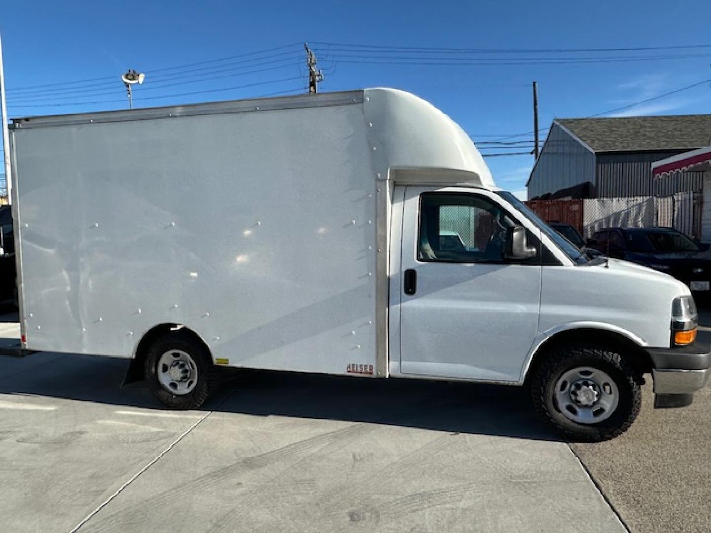 2021 White /Gray Chevrolet Express G3500 139" (1GB0GRFPXM1) , 6A transmission, located at 3200 1st Avenue North, Billings, MT, 59101, (406) 245-9055, 45.779270, -108.510742 - Off Lease Cutaway Cube Van for a Great Price! Power Windows, Power Door Locks, Heiser Hi-Cube Box with Sliding Pass Door into the Cab. CarFax Dealer. Auto Brokers of Montana/AA&A Auto Rental/Fox Car Rental Billings - Photo#3