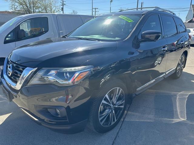 2018 Nissan Pathfinder Platinum