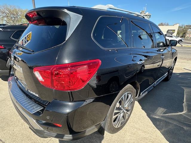 2018 Black /Charcoal Leather Nissan Pathfinder Platinum (5N1DR2MN4JC) with an 3.5L V6 DOHC 24V engine, CVT transmission, located at 3200 1st Avenue North, Billings, MT, 59101, (406) 245-9055, 45.779270, -108.510742 - Great Value and 3rd Row Seating! Power Windows, Power Door Locks, Tilt Steering Column, Leather Seats, Power Seats, power Moonroof, Alloy Wheels, Tow Package, Air Conditioning, Privacy Glass and Much More! CarFax Dealer Auto Brokers of Montana/AA&A Auto Rental/Fox Car Rental Billings- Photo#4