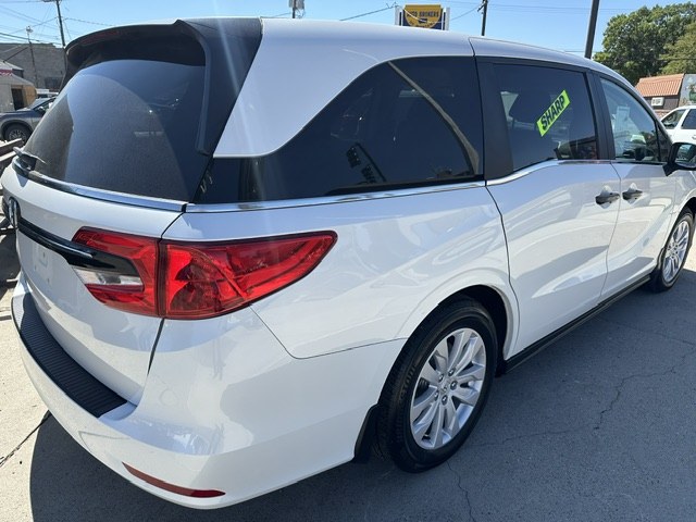 2021 White /Light Gray Honda Odyssey LX (5FNRL6H27MB) with an 3.5L V6 SOHC 24V engine, 9A transmission, located at 3200 1st Avenue North, Billings, MT, 59101, (406) 245-9055, 45.779270, -108.510742 - Super Nice Montana Trade-In with Only 43,137 Miles! Honda Quality with the Upgraded LX Package, Power Seat, Power Windows, Quad Seating, Power Windows, Power Door Locks, Tilt Steering Column, Cruise Control, Factory Wheels and Much More:) CarFax Dealer. Auto Brokers of Montana/AA&A Auto Rental/Fo- Photo#4