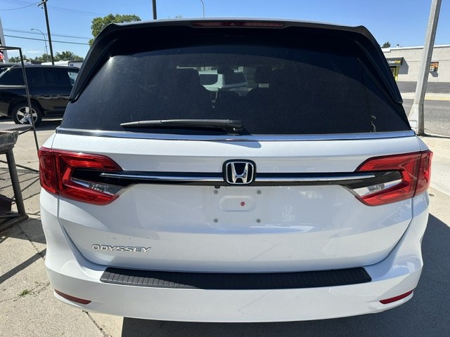 2021 White /Light Gray Honda Odyssey LX (5FNRL6H27MB) with an 3.5L V6 SOHC 24V engine, 9A transmission, located at 3200 1st Avenue North, Billings, MT, 59101, (406) 245-9055, 45.779270, -108.510742 - Super Nice Montana Trade-In with Only 43,137 Miles! Honda Quality with the Upgraded LX Package, Power Seat, Power Windows, Quad Seating, Power Windows, Power Door Locks, Tilt Steering Column, Cruise Control, Factory Wheels and Much More:) CarFax Dealer. Auto Brokers of Montana/AA&A Auto Rental/Fo- Photo#5