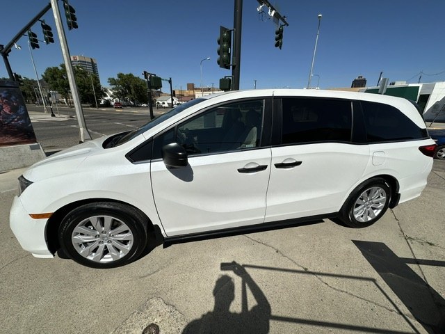 2021 White /Light Gray Honda Odyssey LX (5FNRL6H27MB) with an 3.5L V6 SOHC 24V engine, 9A transmission, located at 3200 1st Avenue North, Billings, MT, 59101, (406) 245-9055, 45.779270, -108.510742 - Super Nice Montana Trade-In with Only 43,137 Miles! Honda Quality with the Upgraded LX Package, Power Seat, Power Windows, Quad Seating, Power Windows, Power Door Locks, Tilt Steering Column, Cruise Control, Factory Wheels and Much More:) CarFax Dealer. Auto Brokers of Montana/AA&A Auto Rental/Fo- Photo#7