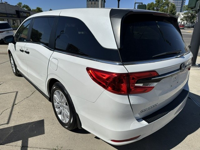2021 White /Light Gray Honda Odyssey LX (5FNRL6H27MB) with an 3.5L V6 SOHC 24V engine, 9A transmission, located at 3200 1st Avenue North, Billings, MT, 59101, (406) 245-9055, 45.779270, -108.510742 - Super Nice Montana Trade-In with Only 43,137 Miles! Honda Quality with the Upgraded LX Package, Power Seat, Power Windows, Quad Seating, Power Windows, Power Door Locks, Tilt Steering Column, Cruise Control, Factory Wheels and Much More:) CarFax Dealer. Auto Brokers of Montana/AA&A Auto Rental/Fo- Photo#6