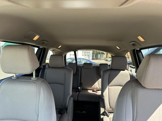 2021 White /Light Gray Honda Odyssey LX (5FNRL6H27MB) with an 3.5L V6 SOHC 24V engine, 9A transmission, located at 3200 1st Avenue North, Billings, MT, 59101, (406) 245-9055, 45.779270, -108.510742 - Super Nice Montana Trade-In with Only 43,137 Miles! Honda Quality with the Upgraded LX Package, Power Seat, Power Windows, Quad Seating, Power Windows, Power Door Locks, Tilt Steering Column, Cruise Control, Factory Wheels and Much More:) CarFax Dealer. Auto Brokers of Montana/AA&A Auto Rental/Fo- Photo#9