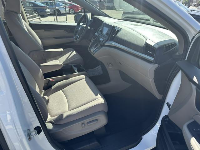 2021 White /Light Gray Honda Odyssey LX (5FNRL6H27MB) with an 3.5L V6 SOHC 24V engine, 9A transmission, located at 3200 1st Avenue North, Billings, MT, 59101, (406) 245-9055, 45.779270, -108.510742 - Super Nice Montana Trade-In with Only 43,137 Miles! Honda Quality with the Upgraded LX Package, Power Seat, Power Windows, Quad Seating, Power Windows, Power Door Locks, Tilt Steering Column, Cruise Control, Factory Wheels and Much More:) CarFax Dealer. Auto Brokers of Montana/AA&A Auto Rental/Fo- Photo#15